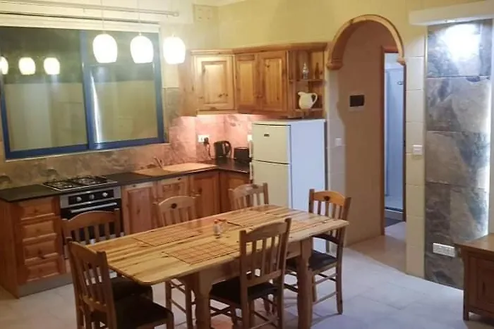 3 Bedrooms Maisonette With Pool