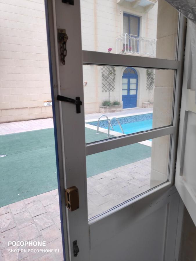 Apartment 3 Bedrooms Maisonette With Pool