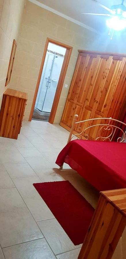 Apartment 3 Bedrooms Maisonette With Pool Ghajnsielem