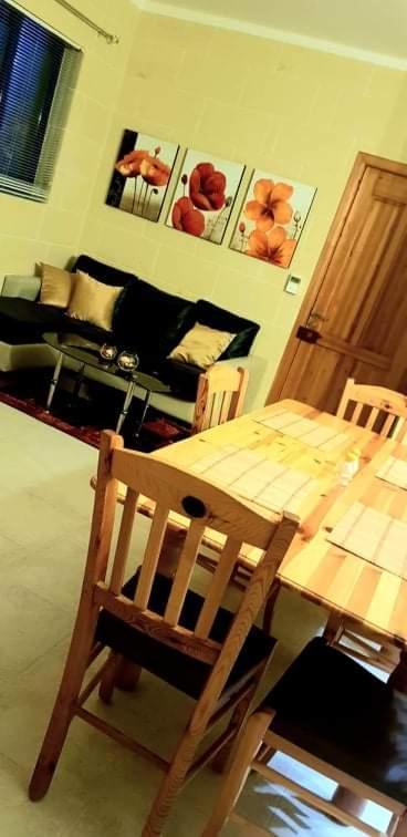 3 Bedrooms Maisonette With Pool Apartment